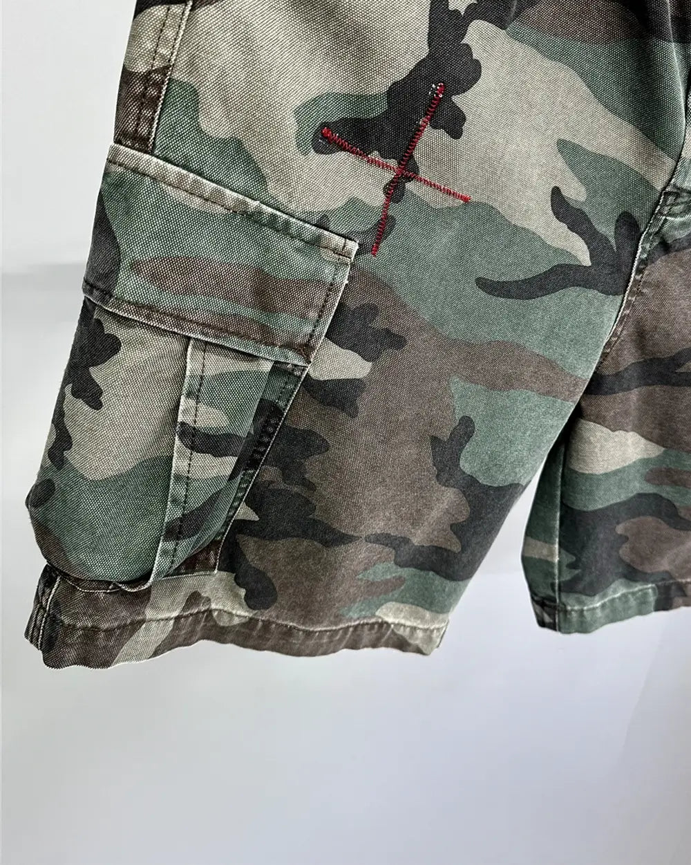 Cargo Jorts Camo ’Gust’