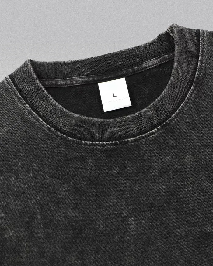 Distressed oversized t-shirt ’Crimson’