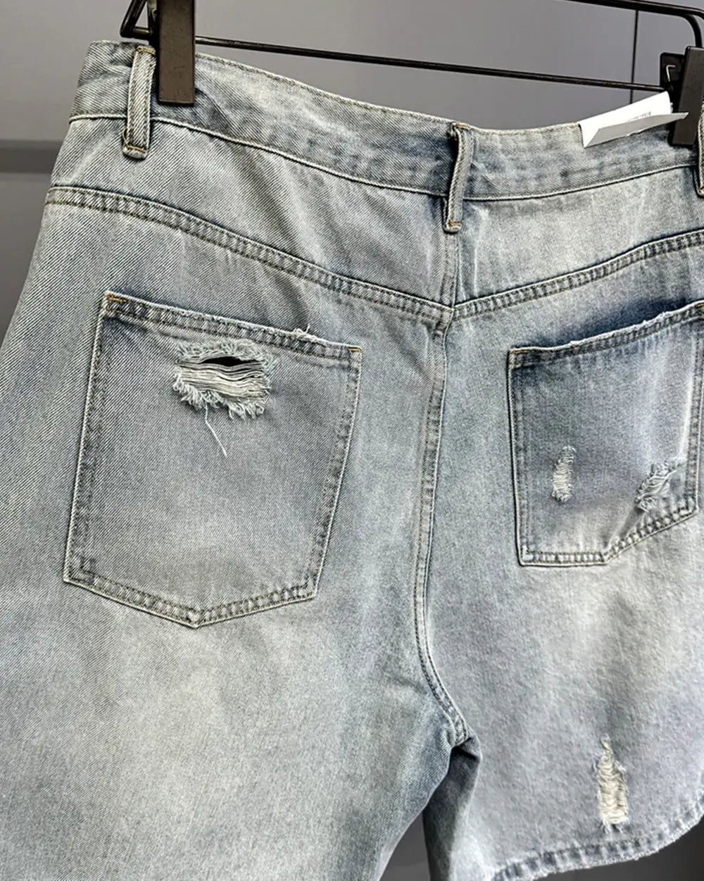 Loose jorts ’Fission’