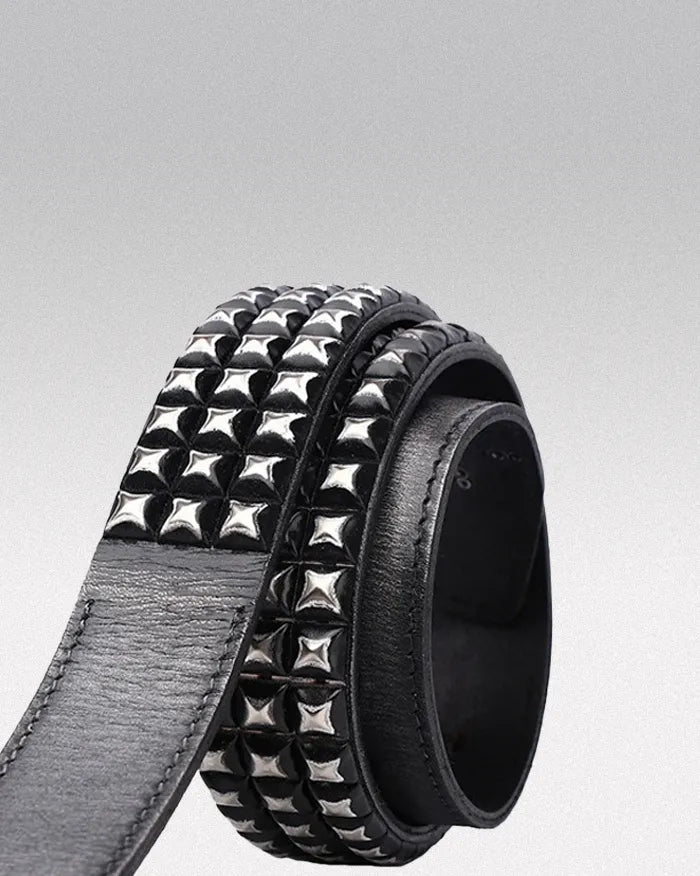 Studded leather belt ’Circuit’
