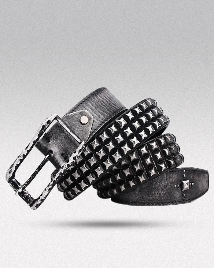 Studded leather belt ’Circuit’