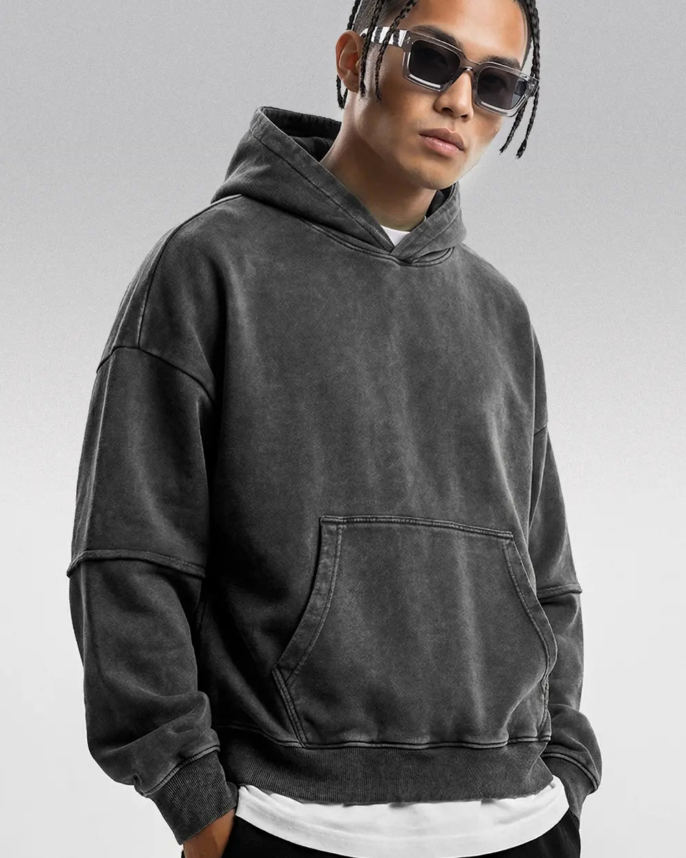 Y2k vintage hoodie ’Titan’ - Black / Oversized S