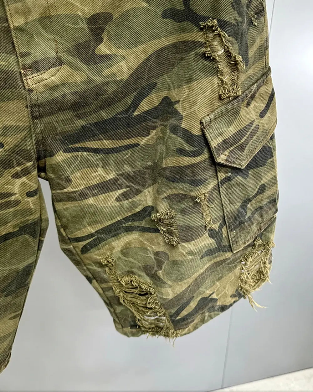 Cargo Camo Jorts ’Feral’