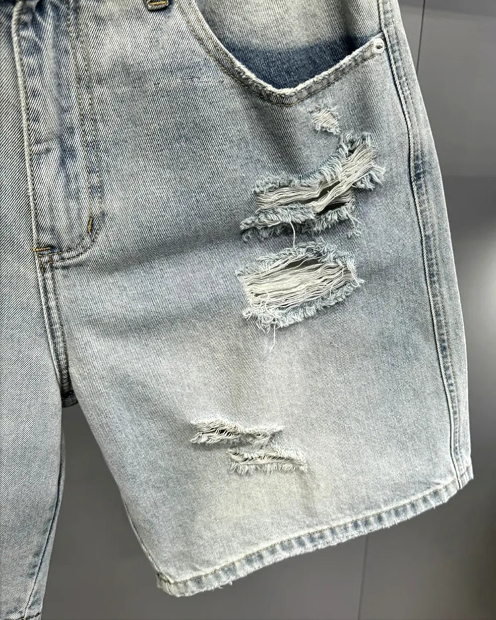 Loose jorts ’Fission’